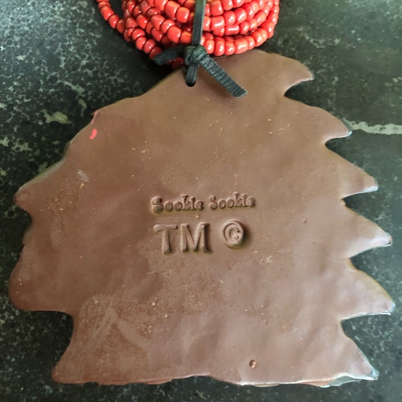 Native American Chief gorgeous necklace with coral colored beads & chief profile - Picture 11 of 11